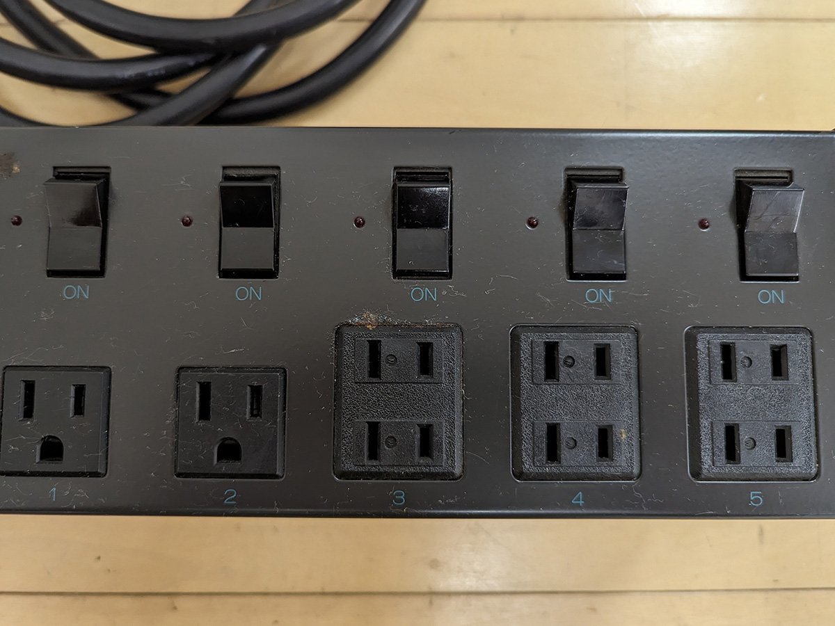 Yahoo!オークション - CSE C-55 ノイズフィルター付き電源タップ Yahoo!オークション - CSE C-55 ノイズフィルター付き電源タップ