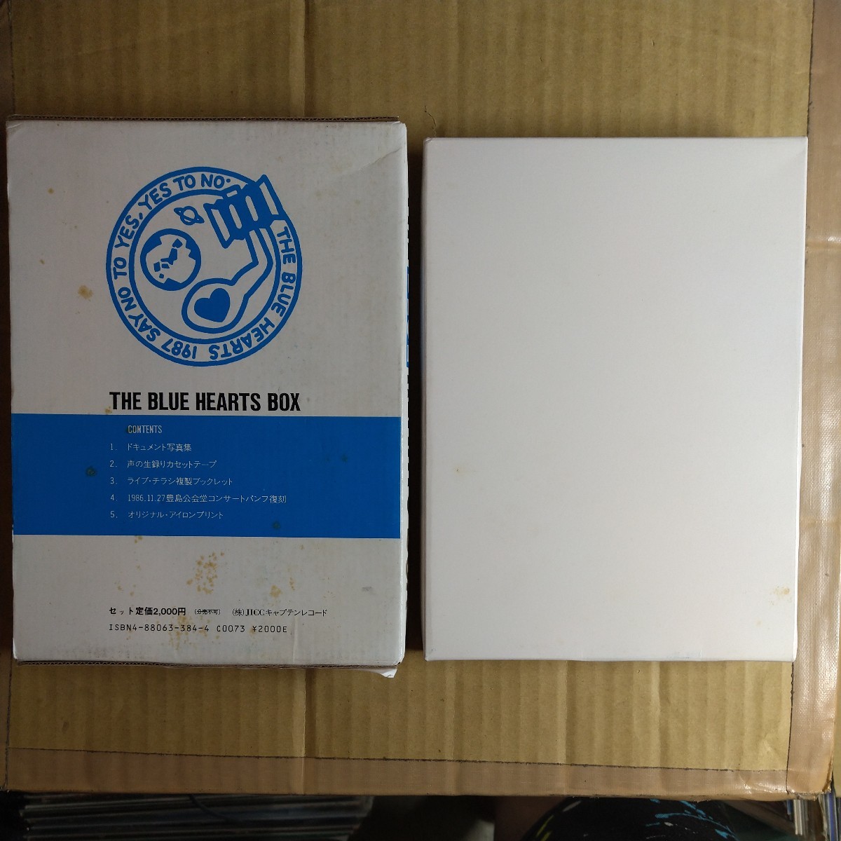  The * Blue Hearts [ THE BLUE HEARTS BOX] кассета книжка 1987 год закончившийся товар ** хлеб часы punk "Остров сокровищ" jic Captain запись черный maniyonz