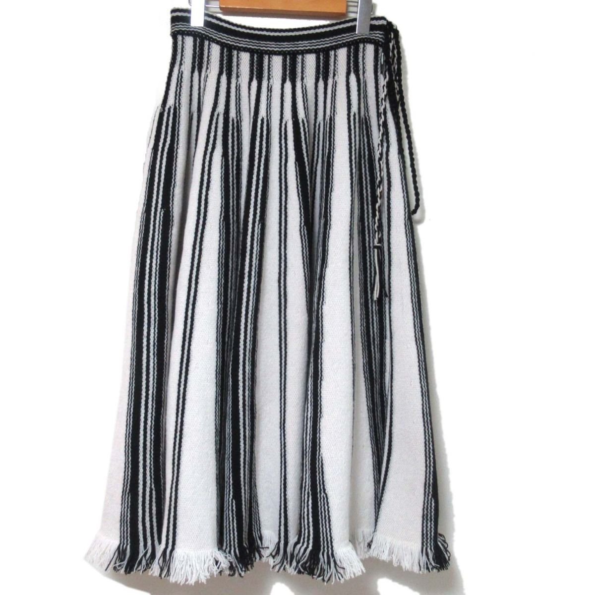 美品 19SS Christian Dior クリスチャンディオール エスニック柄 ロング丈 フリンジニット スカート F36サイズ オフホワイト×ブラック_画像1