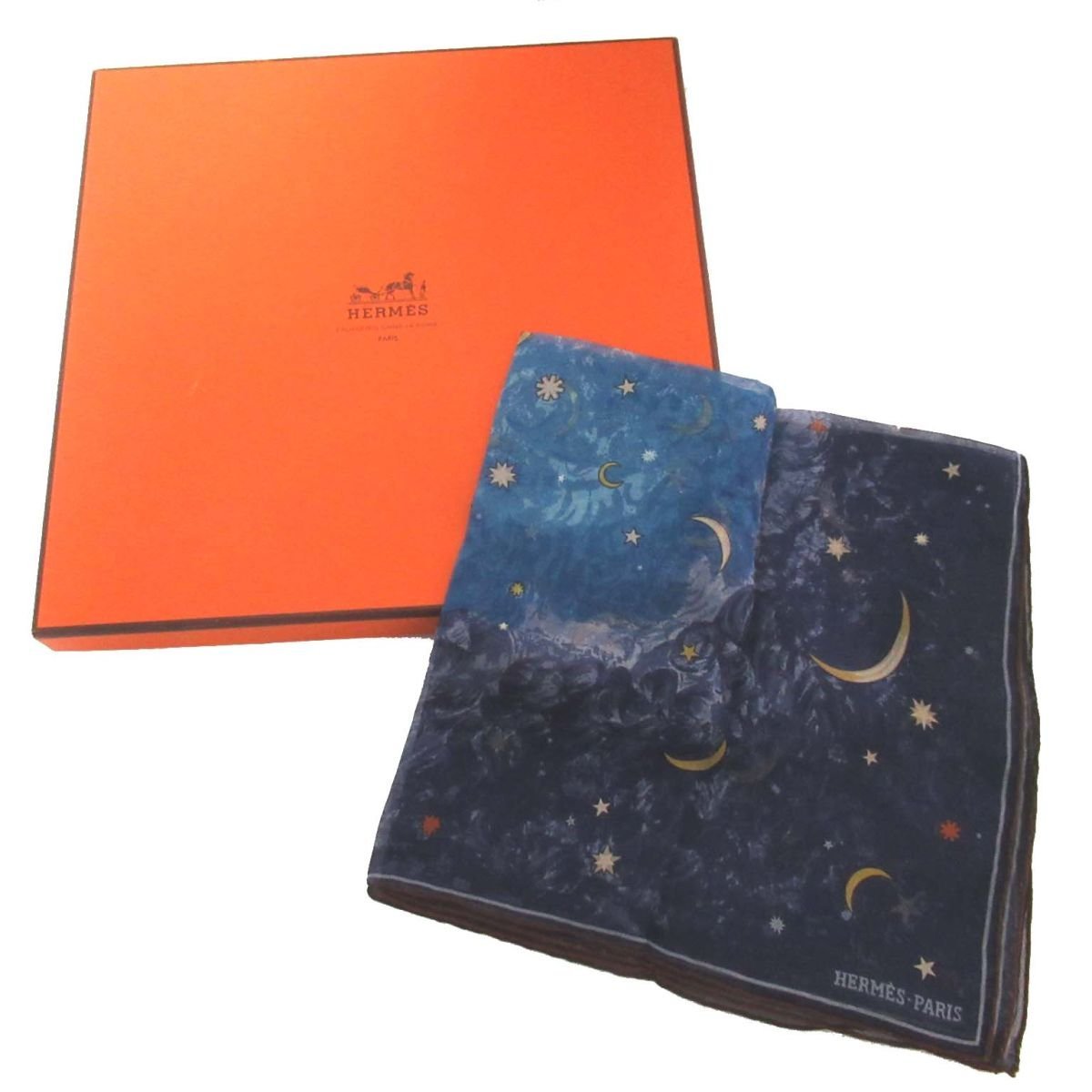 美品 HERMES エルメス カレ40 プチカレ 三日月×星 夜空柄 シルク100% シアー スカーフ ブルー系_画像6