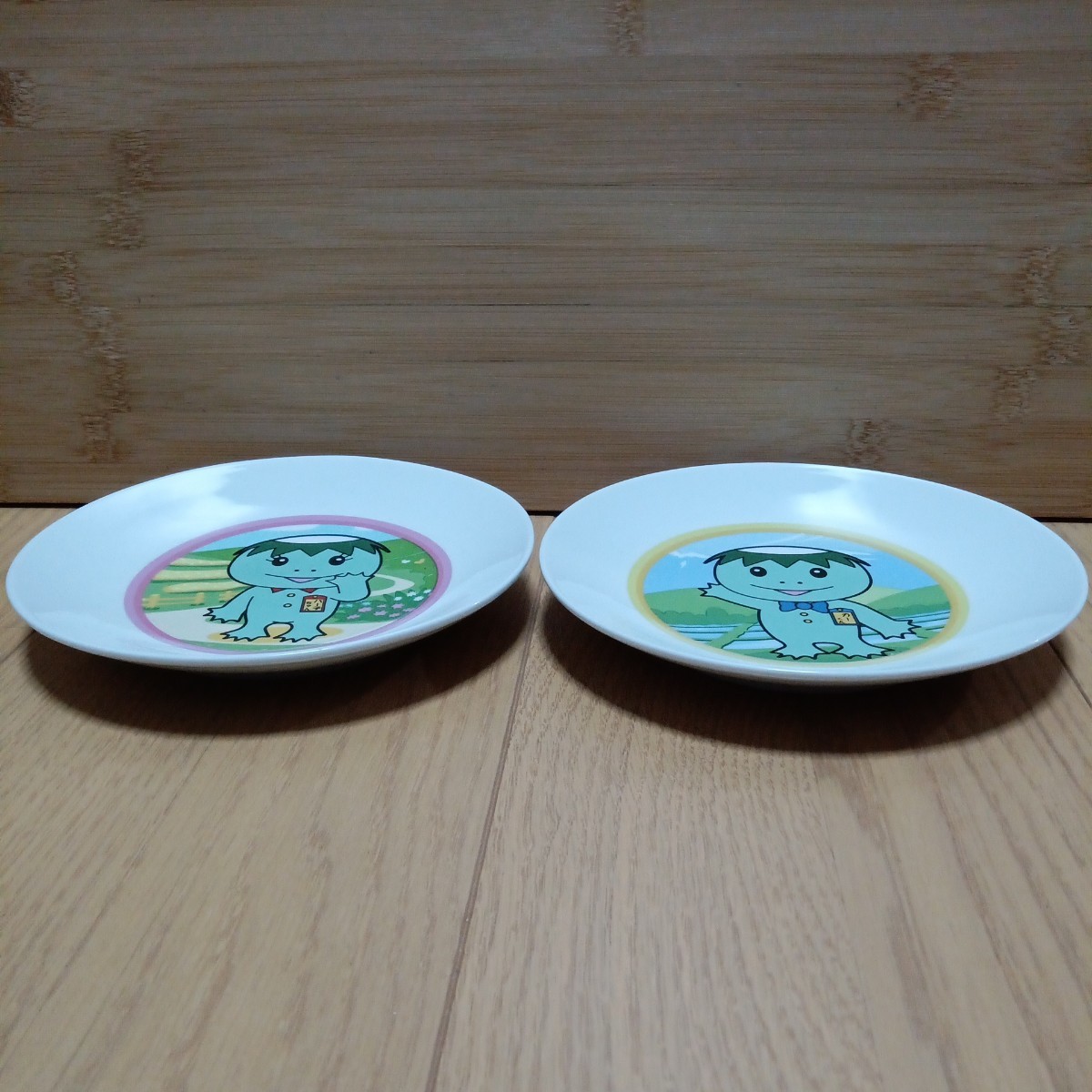 ▼ かっぱ寿司≪陶器製　皿　2枚≫カーくん　パー子ちゃん　プレート　お皿　陶器_画像3