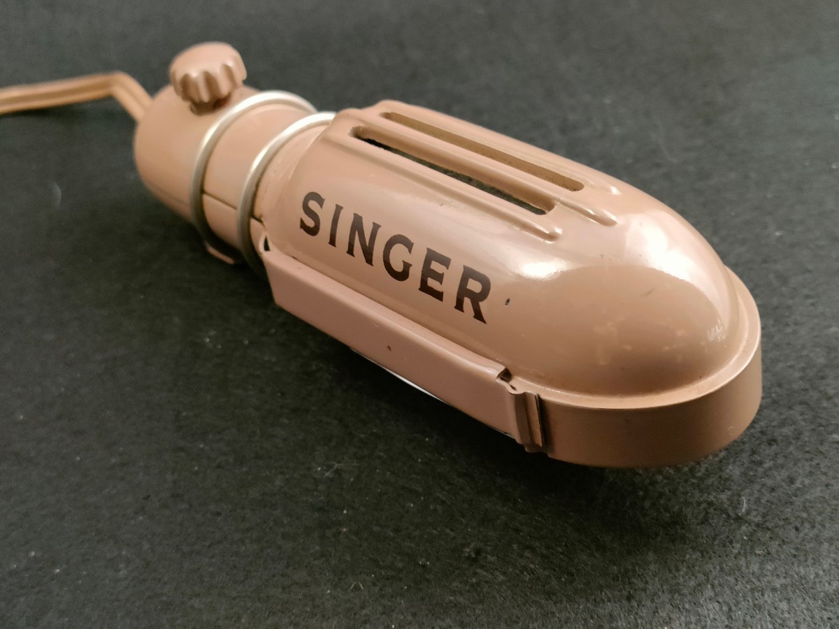レトロ 美品 SINGER ミシン ライト シンガー ルームライトや レトロ 美品 SINGER ミシン ライト シンガー ルームライトや