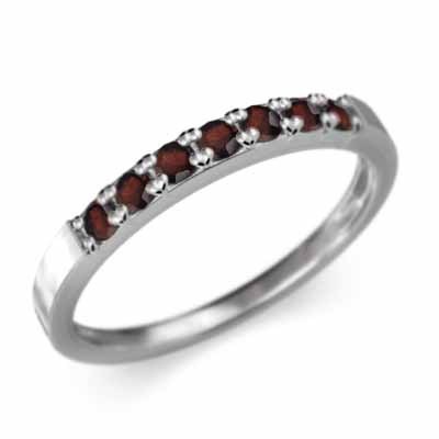 平らな指輪 ハーフ エタニティ 指輪 細身 指輪 ガーネット 1月誕生石 プラチナ900 幅約2mmリング 少し細め