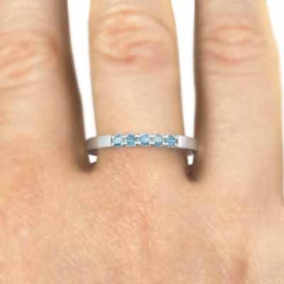 白金（プラチナ）900 平らな指輪 ハーフ エタニティ 指輪 5石 細身 指輪 11月誕生石 ブルートパーズ(青) 幅約2mmリング 少し細め_画像2
