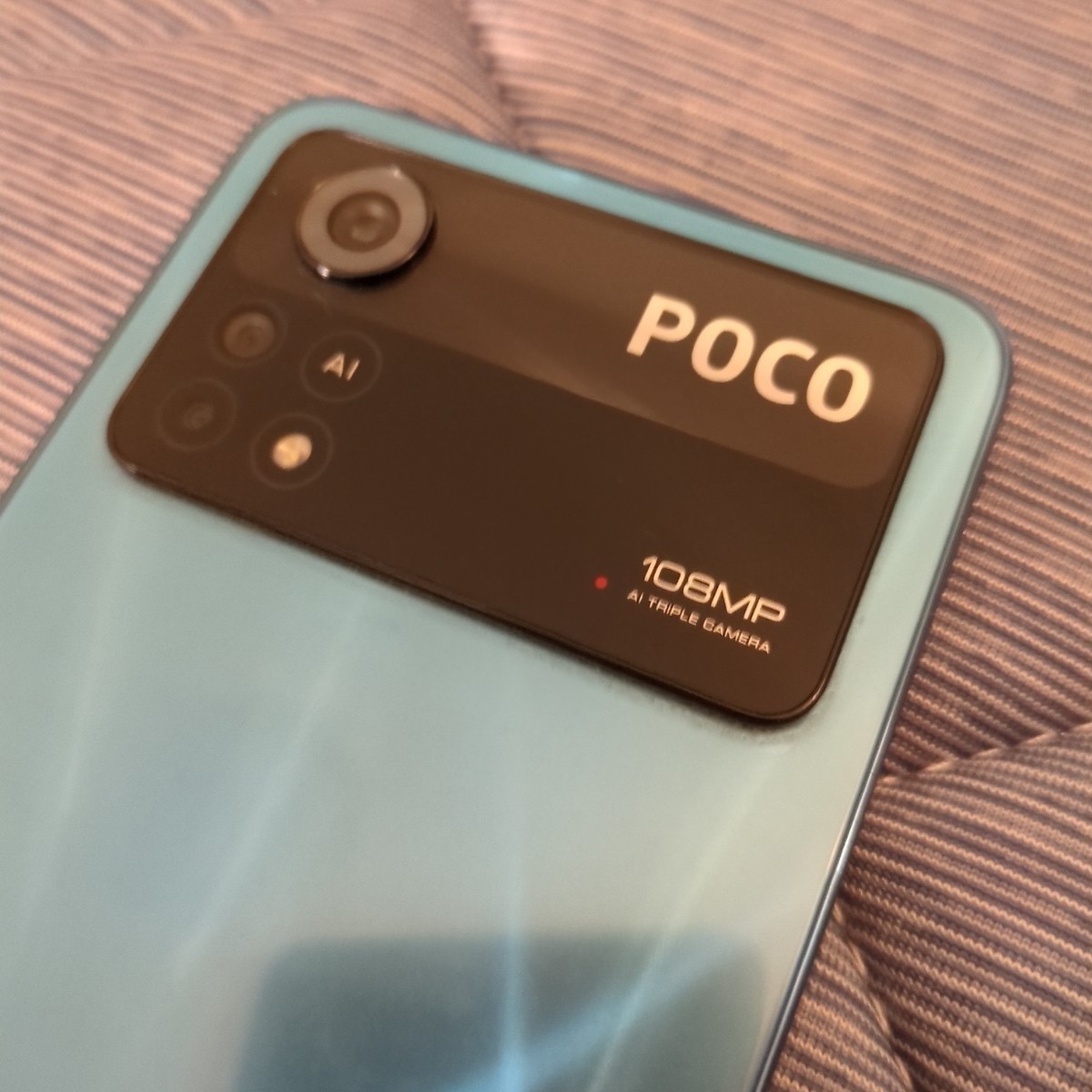 POCO X4 Pro 5G ブルー 6GBGB SIMフリー 美品