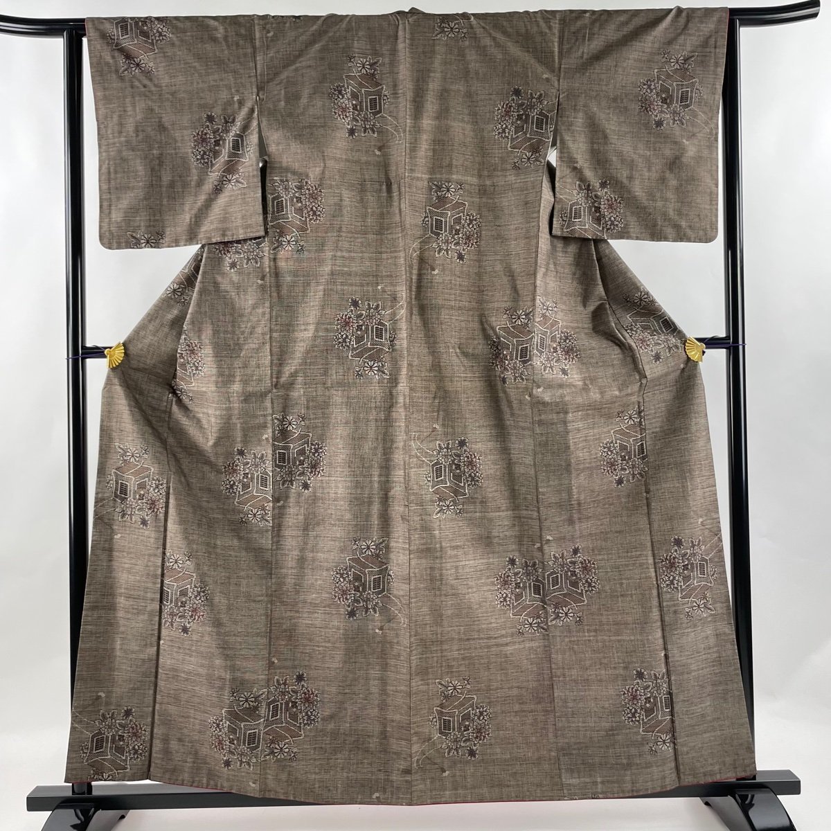 ファッションデザイナー 紬 身丈160.5cm 【中古】 名品 正絹 茶色 草花