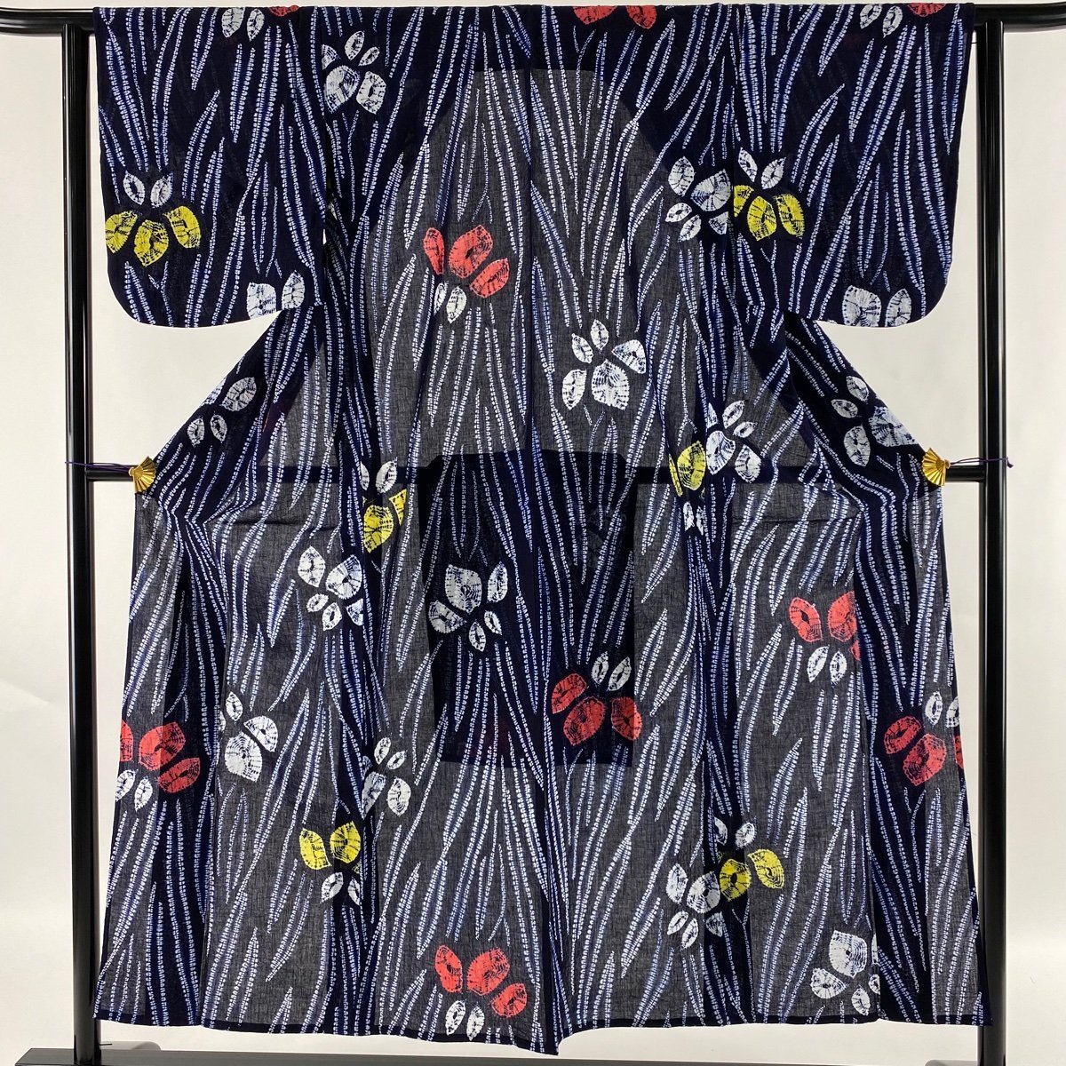 有名人芸能人】 濃紺 菖蒲 絞り浴衣 秀品 美品 浴衣 身丈153cm 【中古