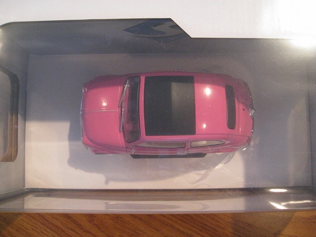 ok delivery Solido 1/18FIAT500L Fiat 500L chin ke changer to pink *