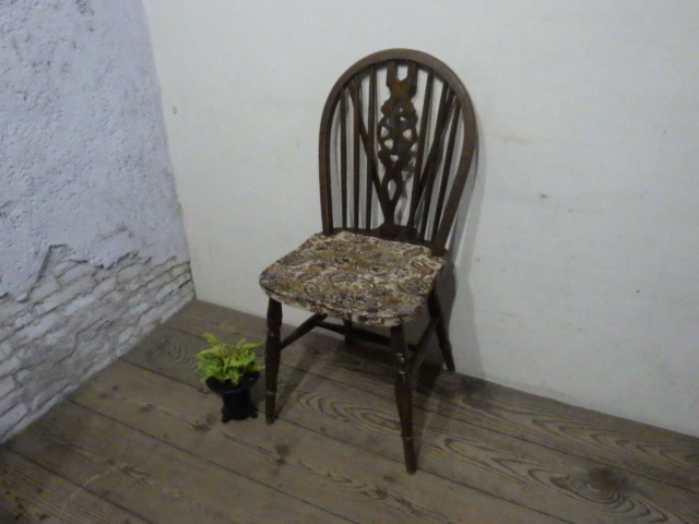 タZ0239◆⑭イギリスアンティーク◆素敵な古い木製ホイールバックチェア◆英国家具 椅子 ダイニング ウィンザーチェア カフェ レトロL笹4