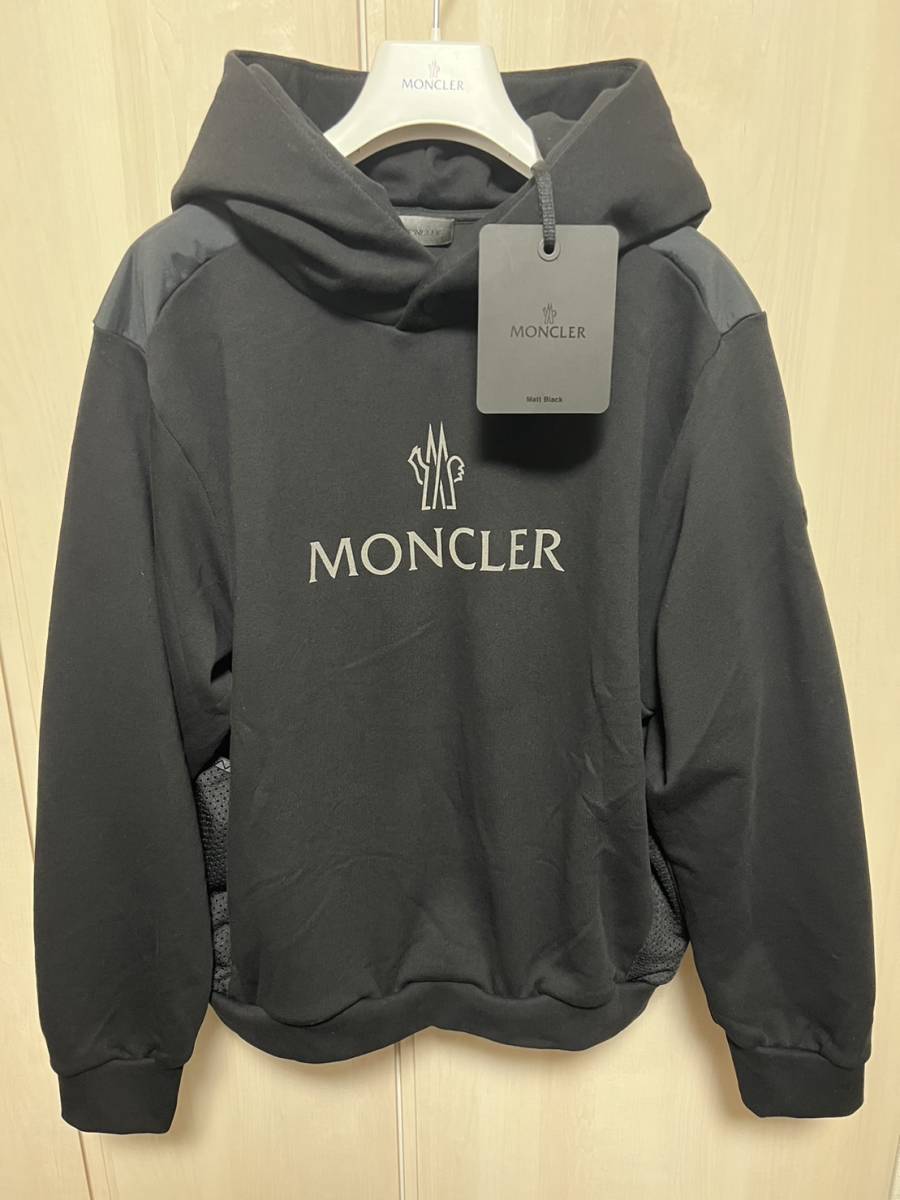 Lサイズ【未使用】MONCLER Same But Hoodie ロゴ パネル パーカー　ブラック　黒色　正規品 ◆定価8.5万円◆　人気男女兼用モデル_画像1