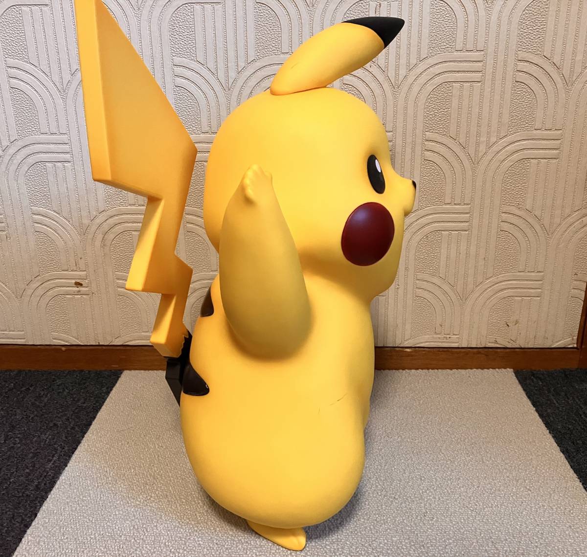 ピカチュウ 等身大フィギュア|Yahoo!フリマ(旧PayPayフリマ) ピカチュウ 等身大フィギュア|Yahoo!フリマ(旧PayPayフリマ)