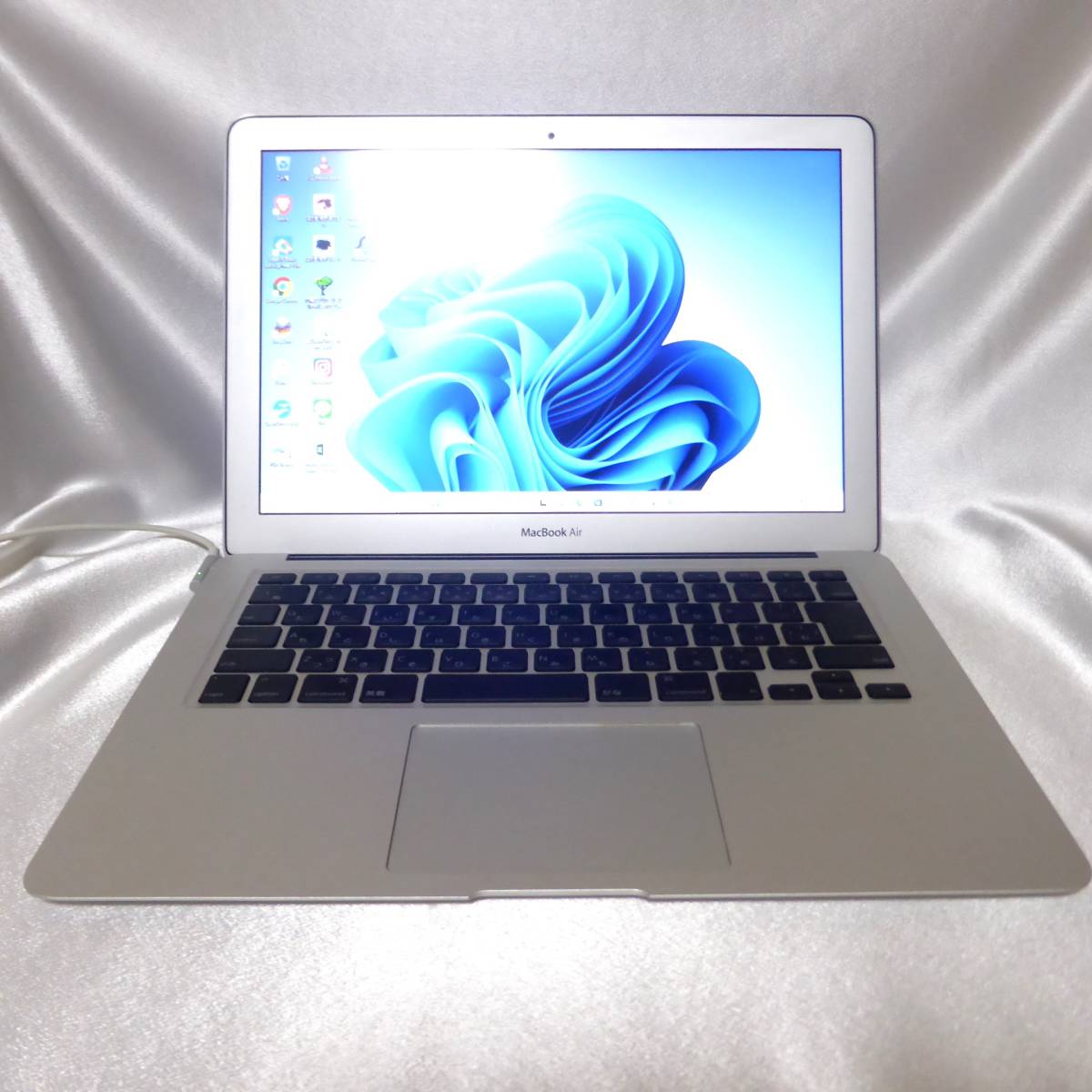 人気を誇る MacBook 美品☆デュアルOS☆快適SSD☆Apple Air Win11☆37