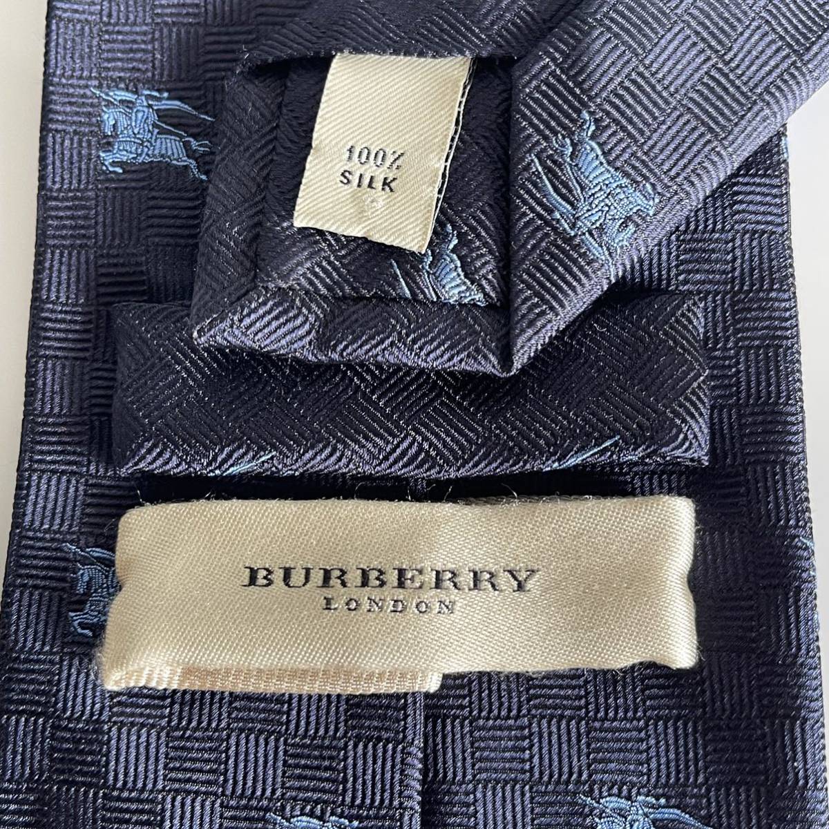 春新作の BURBERRY 青色ホースロゴドットネクタイ (バーバリーロンドン