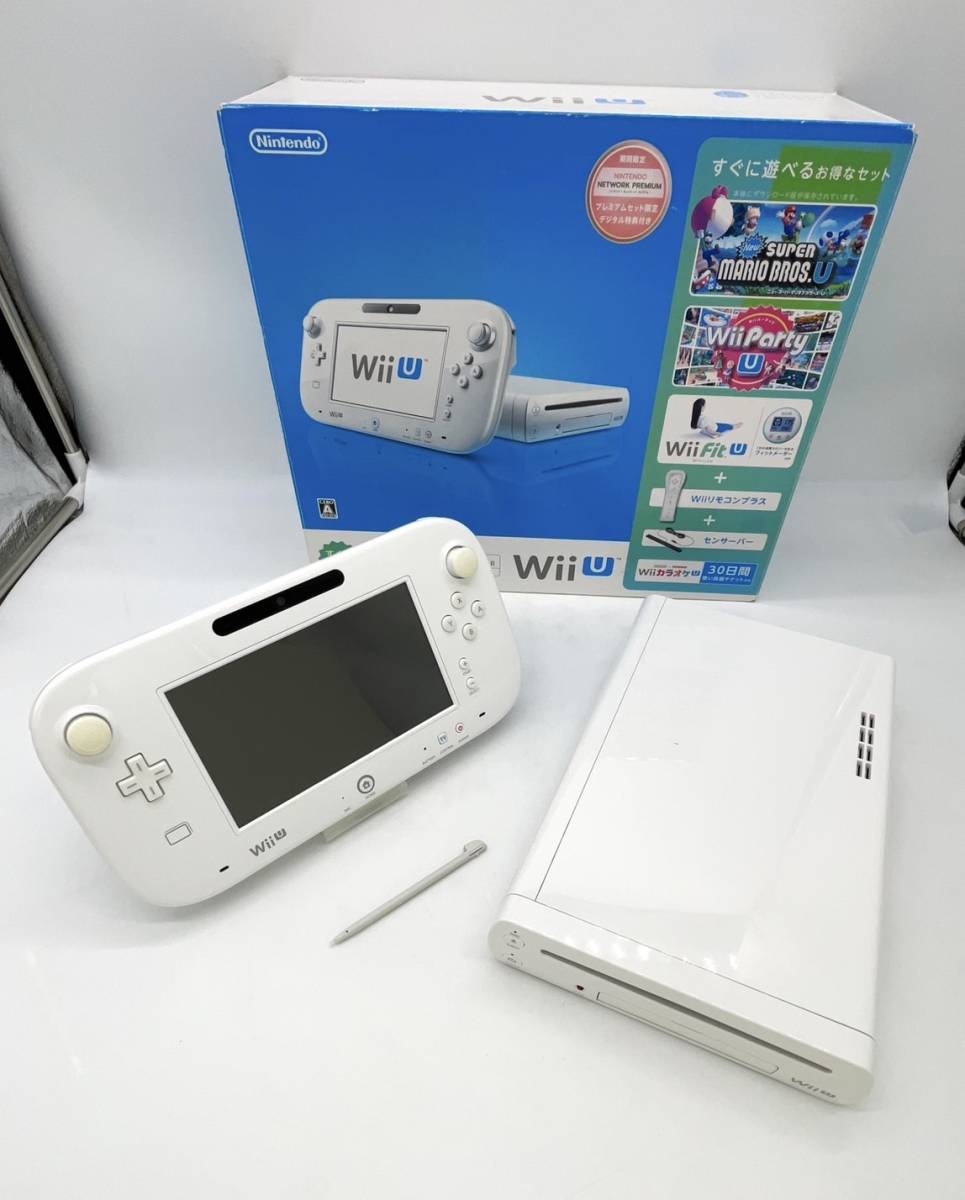 Wii U すぐに遊べるファミリープレミアムセット+Wii Fit U(シロ