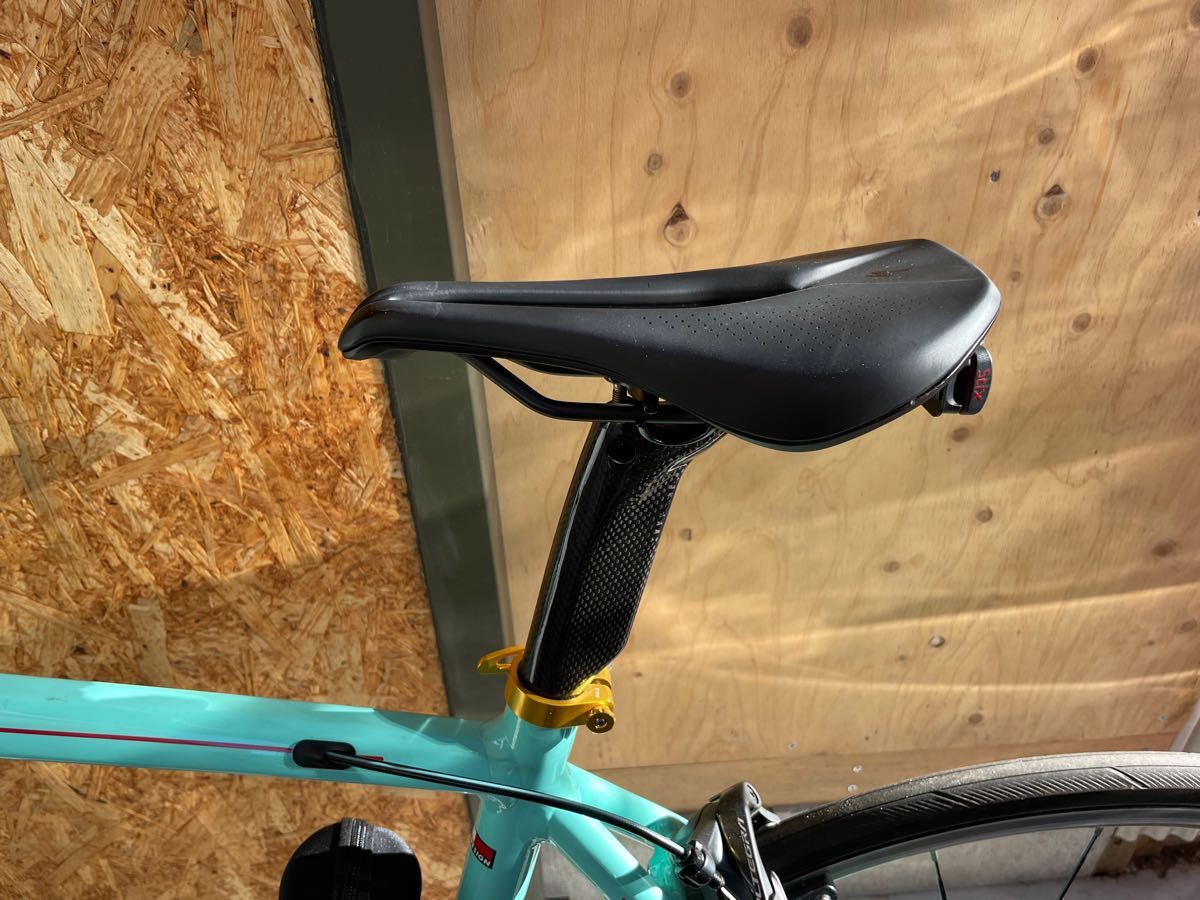 Bianchi ベルガモ ロードバイク 105 引き取り限定 即購入禁止 Bianchi ベルガモ ロードバイク 105 引き取り限定 即購入禁止
