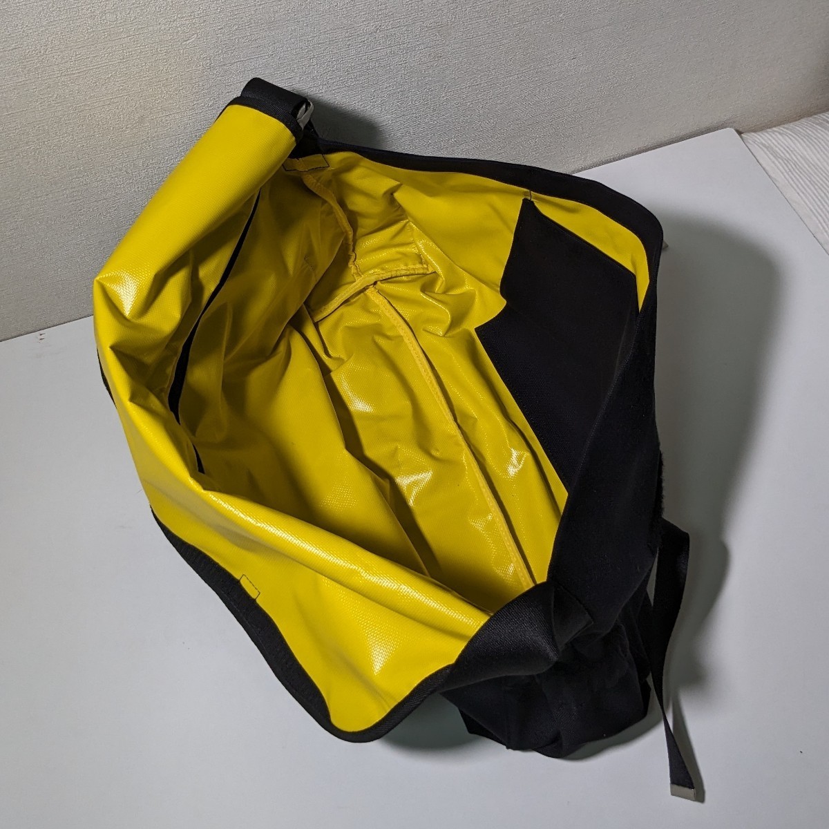  new goods messenger bag Jounal Standard relume special order Outdoor Product Journal Standard re dragon m Outdoor Products black ash 