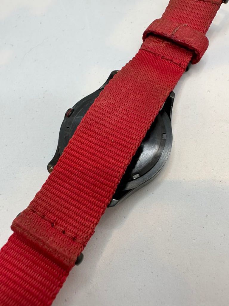 【NIXON】クォーツ メンズ腕時計 中古品 電池交換済み 稼動品 41-2の画像5