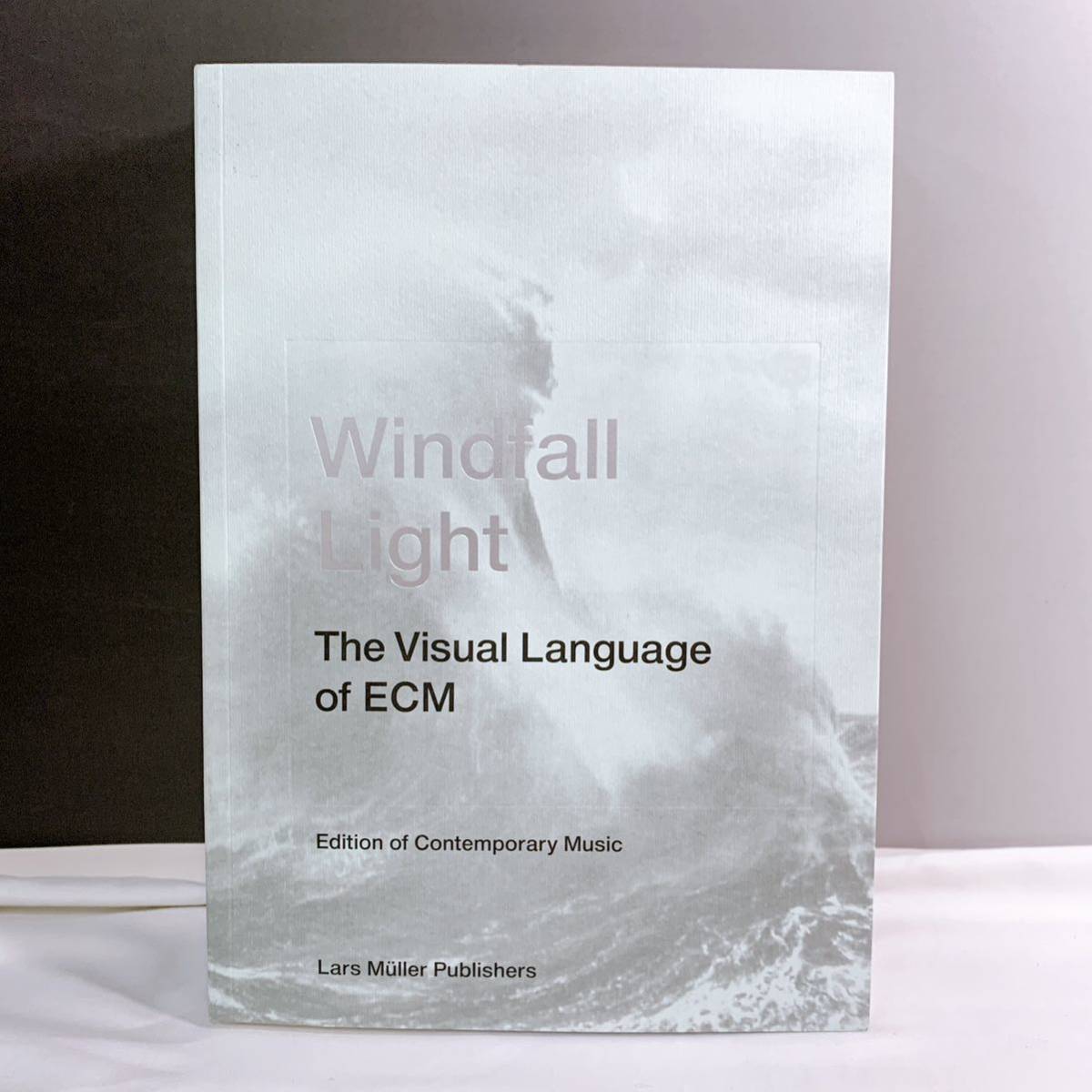 R2-K9/29 Windfall Light The Visual Language of ECM Lars Muller Publishers_画像1