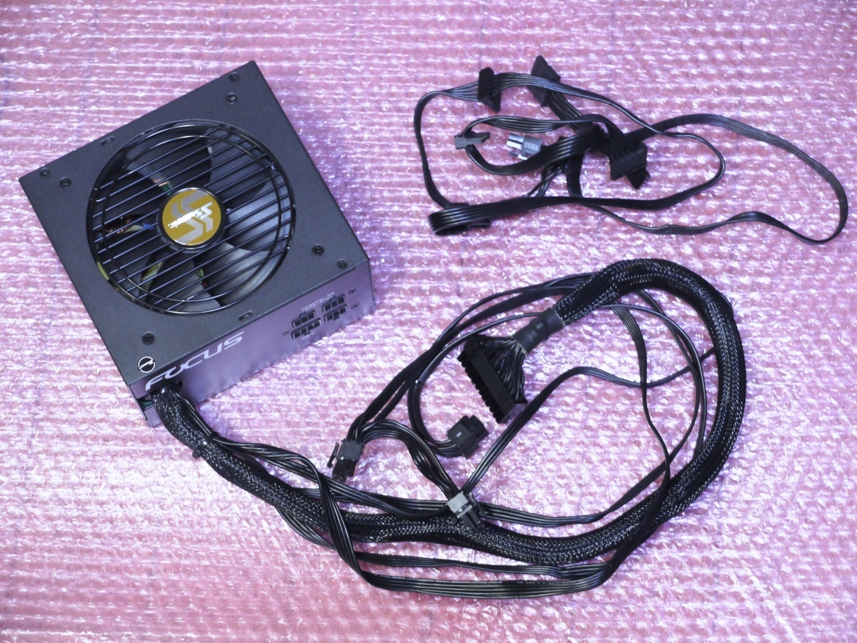 Seasonic FOCUS SSR-650FM 650W 80PLUS Gold認証 セミプラグイン ATX 電源 (BTO取り外し品)_画像1