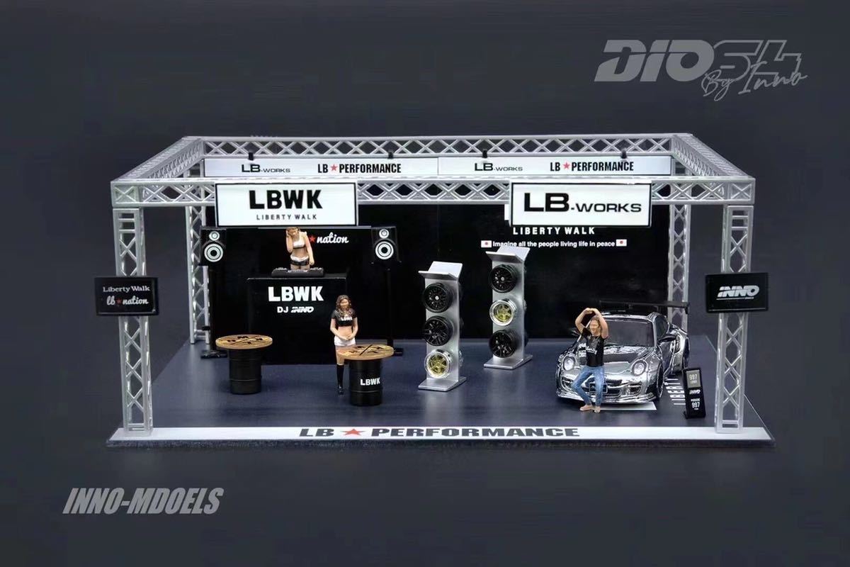 1/64 INNO ジオラマセット　LBWK AUTO SALON SET フィギュア　ポルシェ997 クロームシルバー_画像1