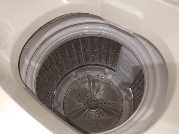 山善 全自動洗濯機 3.8kg YWMB-38 ホワイト ノンインバーター 一人暮らし 幅47cm YWMB-38(W) 節水 小型_画像4
