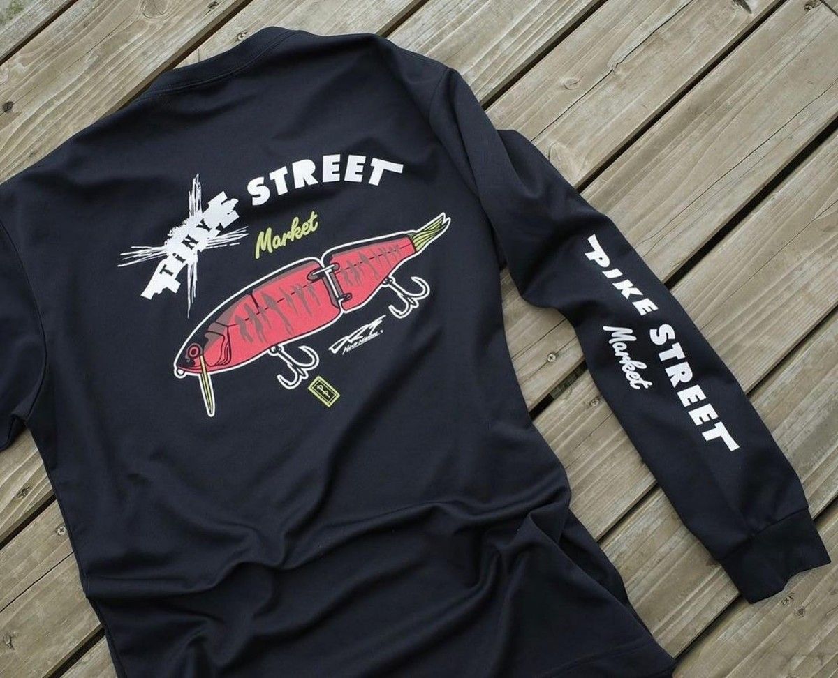 新品】DRT×パイクストリートマーケット ロングスリーブTシャツ L 新品】DRT×パイクストリートマーケット ロングスリーブTシャツ L