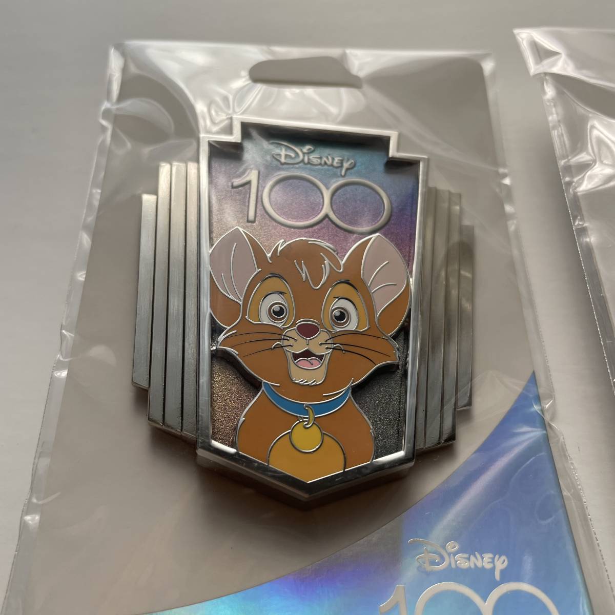 【未開封】D23 D100 ピンバッジ オリバー＆ドジャー LE300 【送料無料・匿名配送】DestinationD23 2023 disneypins Disney Animation_画像2