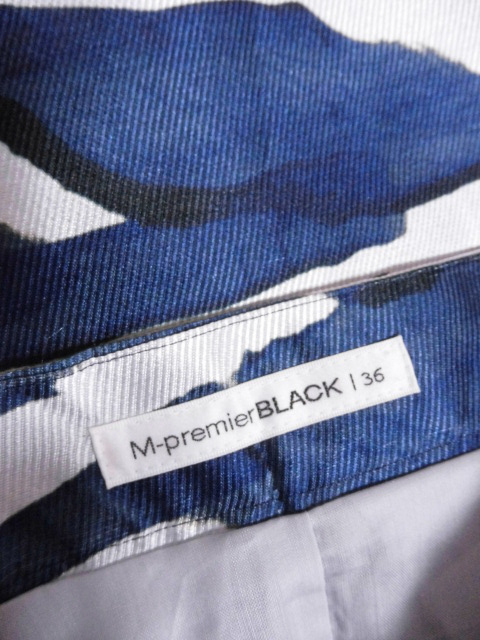 値下! 即決有　エムプルミエ　M-premier BLACK　ホワイト×ブルー×ブラック　超素敵★　スカート　36　日本製　〒185_画像5