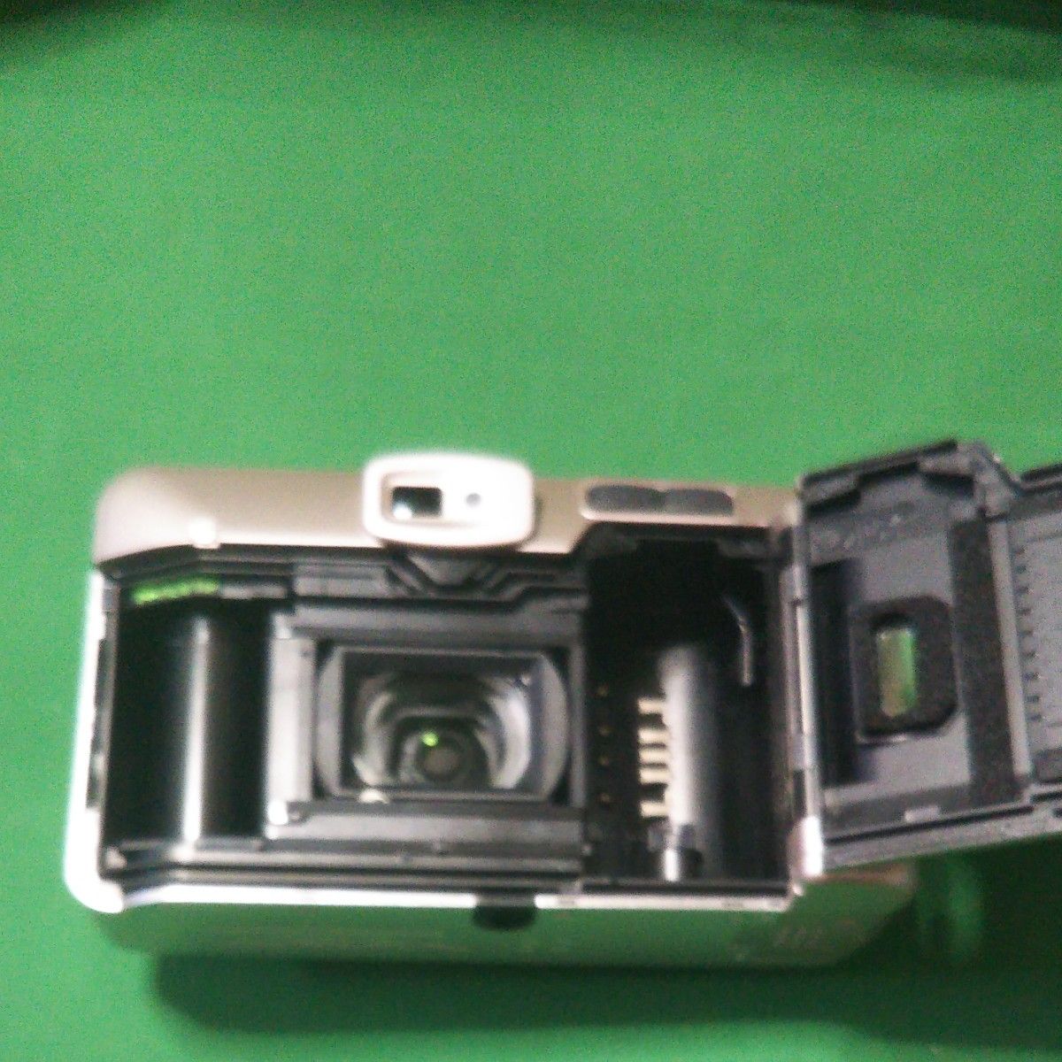 未使用長期保管品 フィルムカメラ 乾電池駆動 富士フィルム silvi90