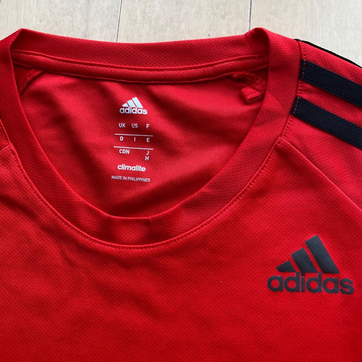 adidas アディダス  速乾性　半袖Tシャツ ランニング　サッカー　フットサル　トレーニング　Mサイズ