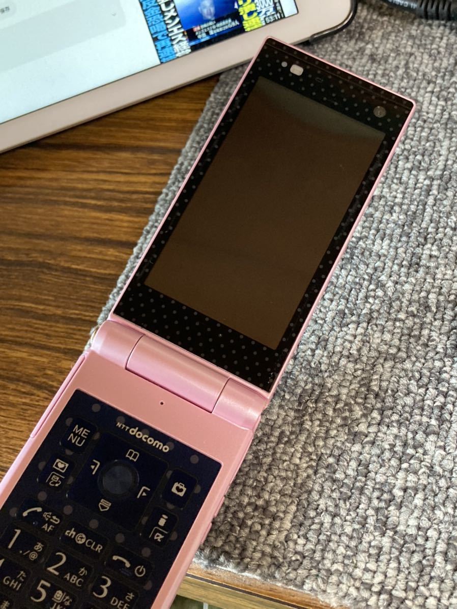 ドコモ F06d ガラケー 携帯電話 docomo STYLE series F-06D ドコモ F06d ガラケー 携帯電話 docomo STYLE series F-06D