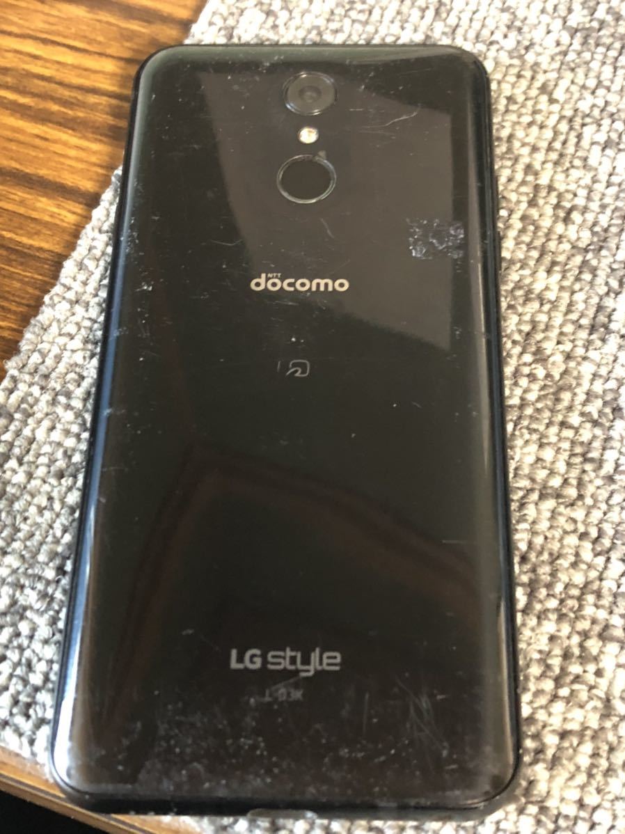 docomo LG style L-03Kブラック SIMロック解除済　液晶割れ　ジャンク扱い　P42｜PayPayフリマ