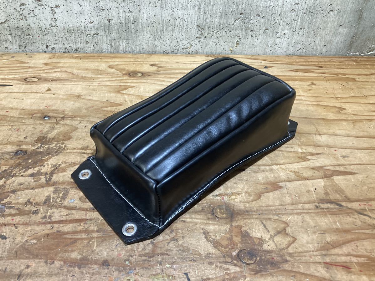 ベイツタイプ ソロシート ピリオンパッド 本革 新品 パンヘッド