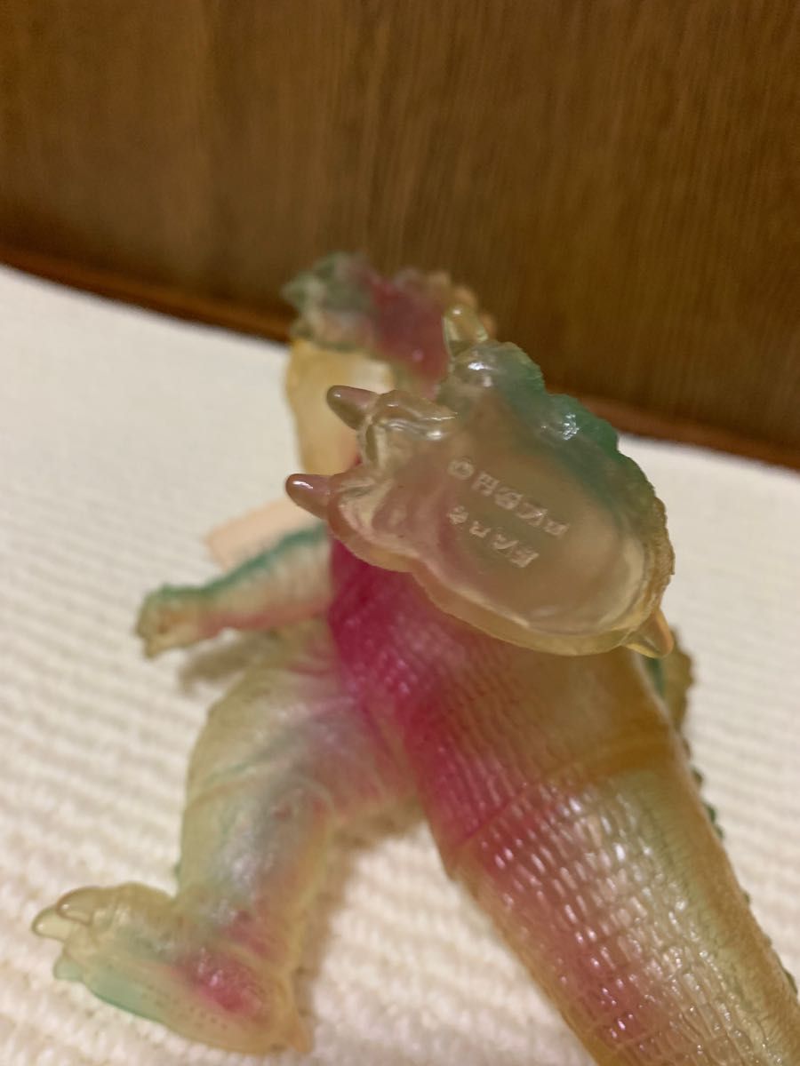 ウルトラ怪獣シリーズ　透明怪獣　ネロンガ　ソフビ（透明バージョン）