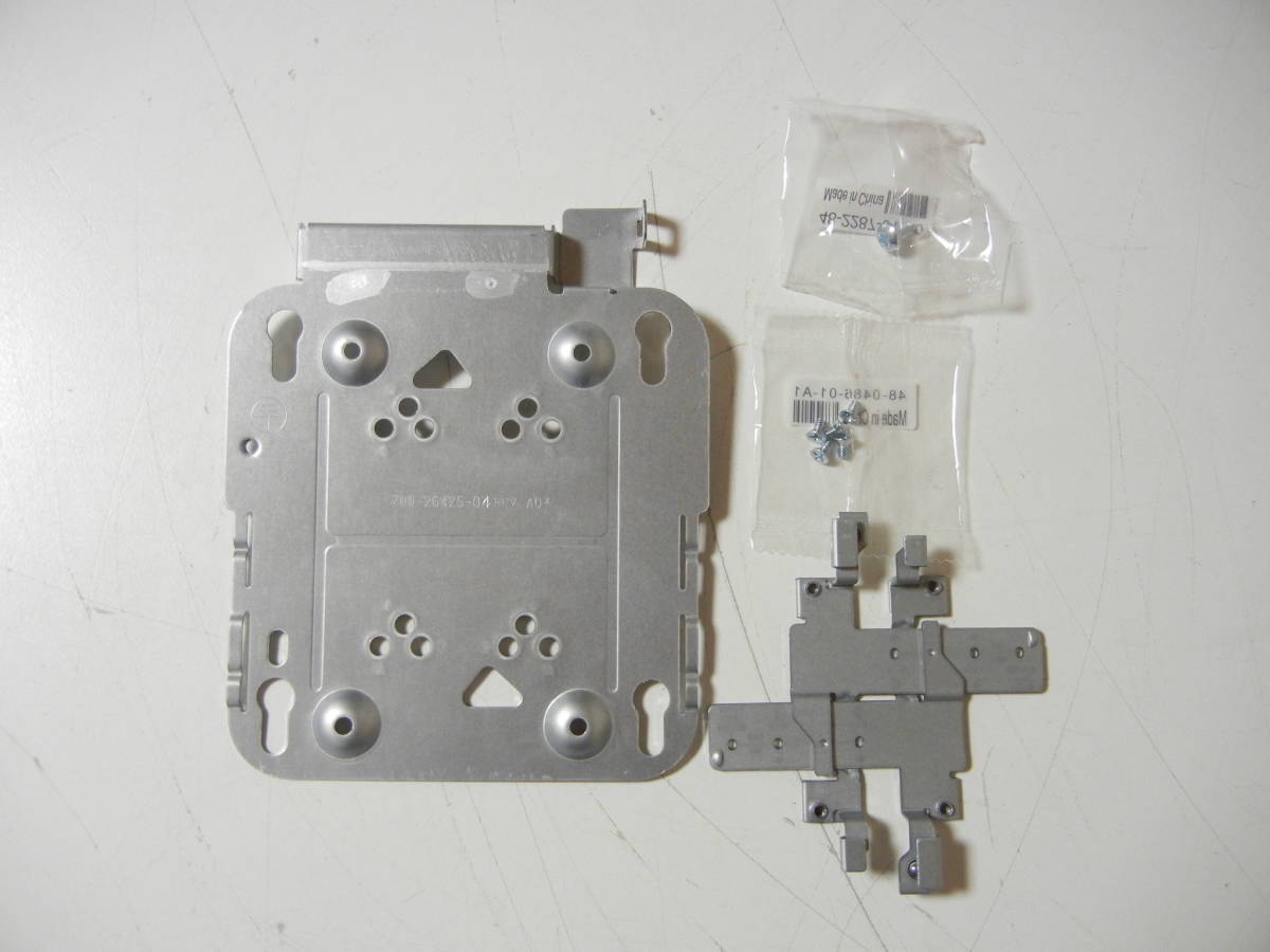 Yahoo!オークション - 中古 Cisco Aironet 取り付け金具 AIR-AP Yahoo!オークション - 中古 Cisco Aironet 取り付け金具 AIR-AP