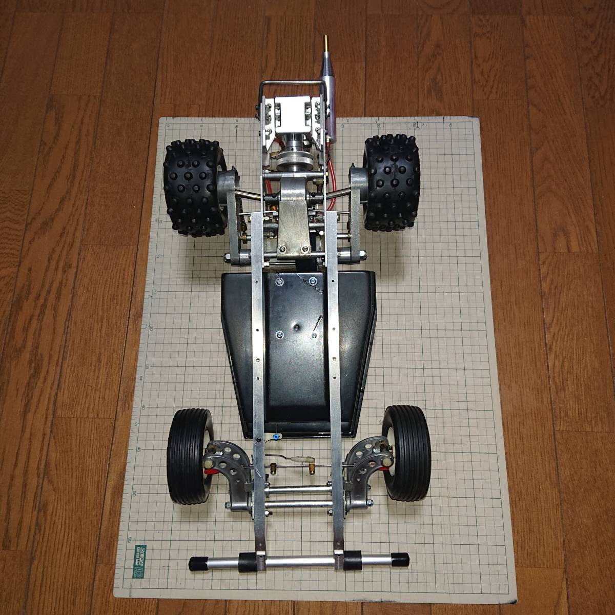京商1/8エンジンラジコンバギー、サーキットバギーシャーシ、欠 京商1/8エンジンラジコンバギー、サーキットバギーシャーシ、欠