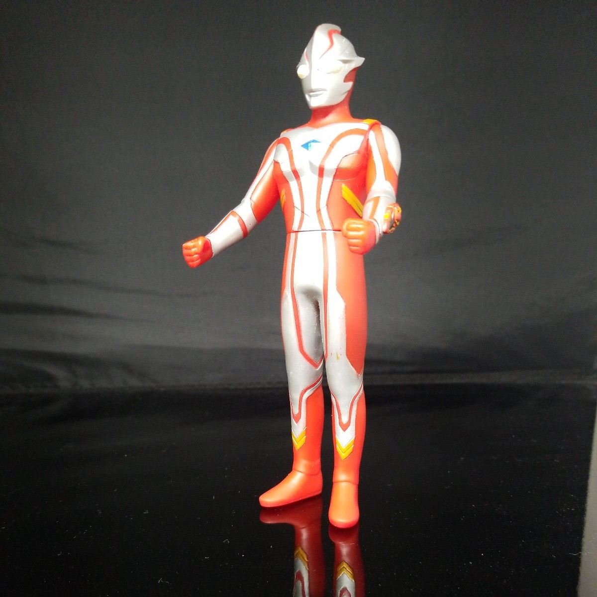  Bandai Ultra герой серии 19 Ultraman Mebius изображение . полностью. перед ставкой. обязательно описание товара . прочитайте пожалуйста. б/у товар..