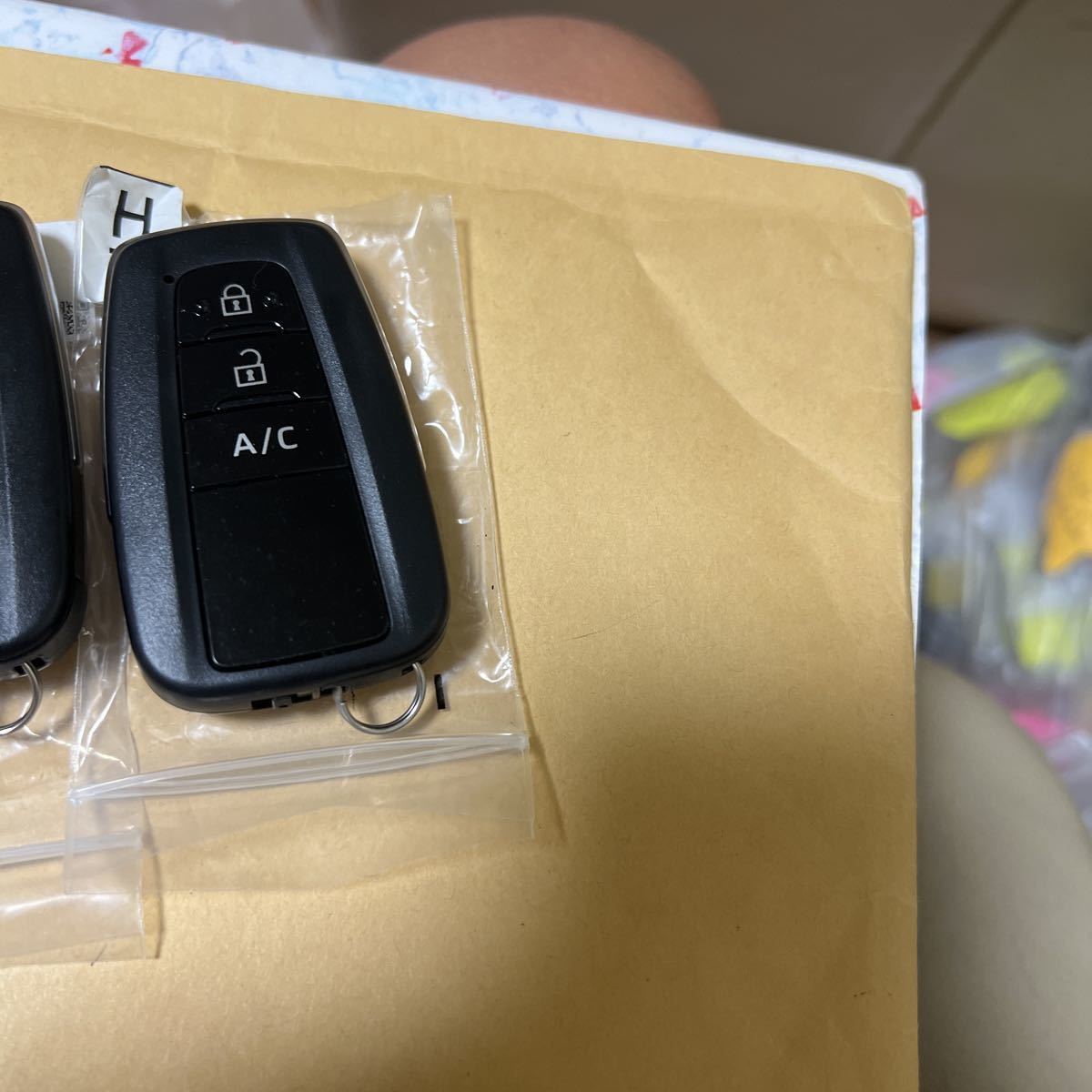 未使用保管品 送料無料 トヨタ プリウスPHV 純正スマートキー 未使用保管品 送料無料 トヨタ プリウスPHV 純正スマートキー