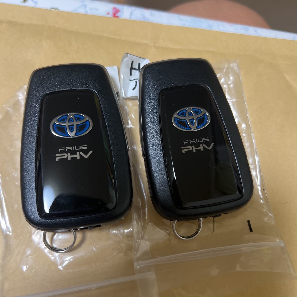 未使用保管品 送料無料 トヨタ プリウスPHV 純正スマートキー 未使用保管品 送料無料 トヨタ プリウスPHV 純正スマートキー