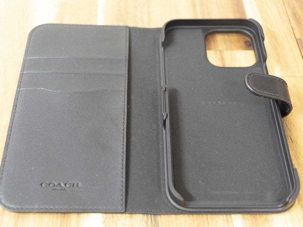 COACH コーチ シグネチャー 黒・グレー系 PVC 手帳型 iPhone14 ProMAX 対応 アイフォンケース スマホケース 中古美品_画像8