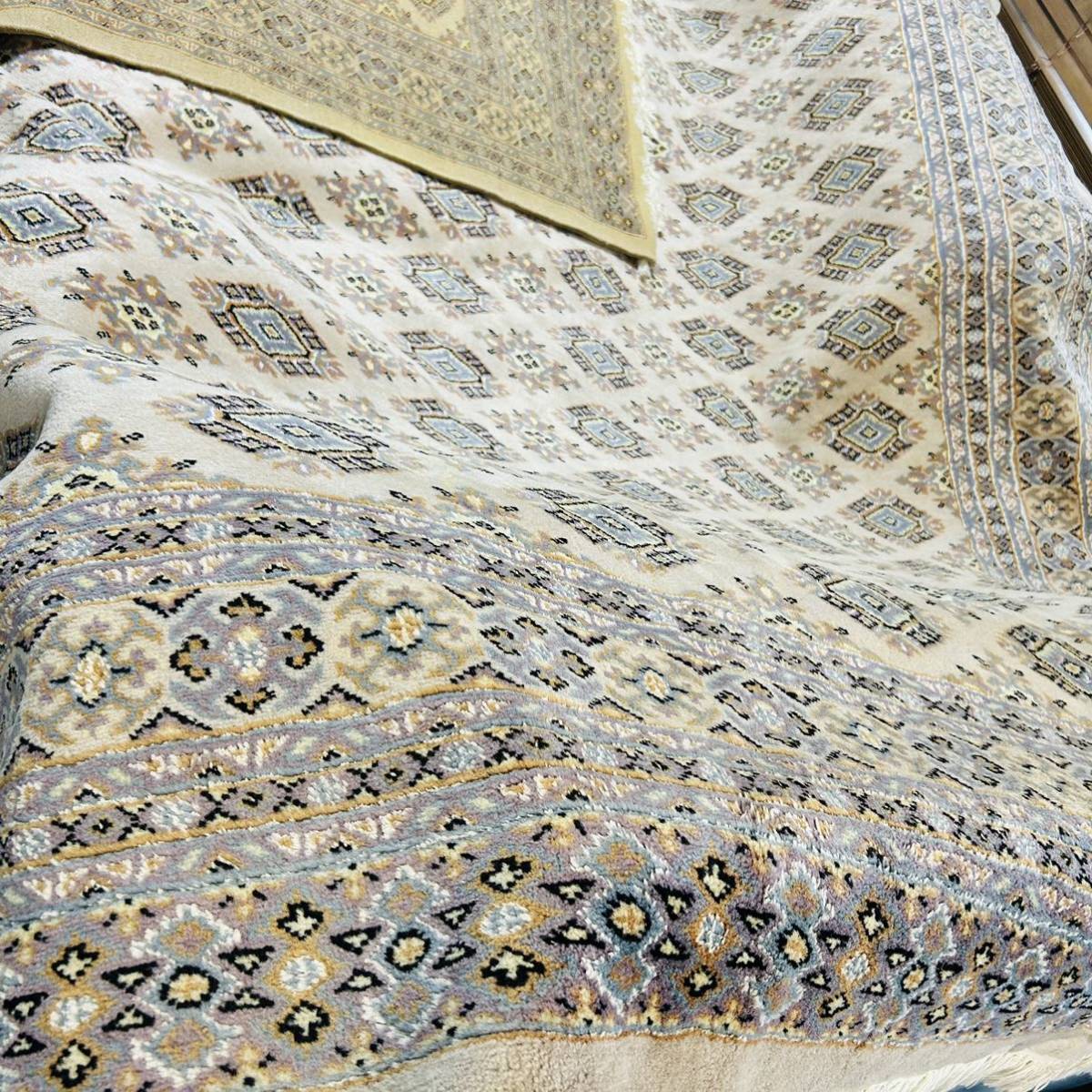 高級絨毯 絨毯 ペルシャ絨毯 手織り外国製 定価350,000円以上品 高級絨毯 絨毯 ペルシャ絨毯 手織り外国製 定価350,000円以上品