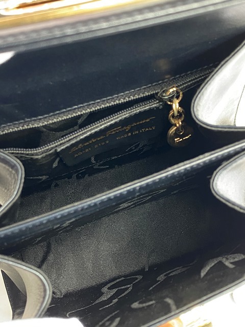 Salvatore Ferragamo サルバトーレフェラガモ ガンチーニ AQ-21 Salvatore Ferragamo サルバトーレフェラガモ ガンチーニ AQ-21