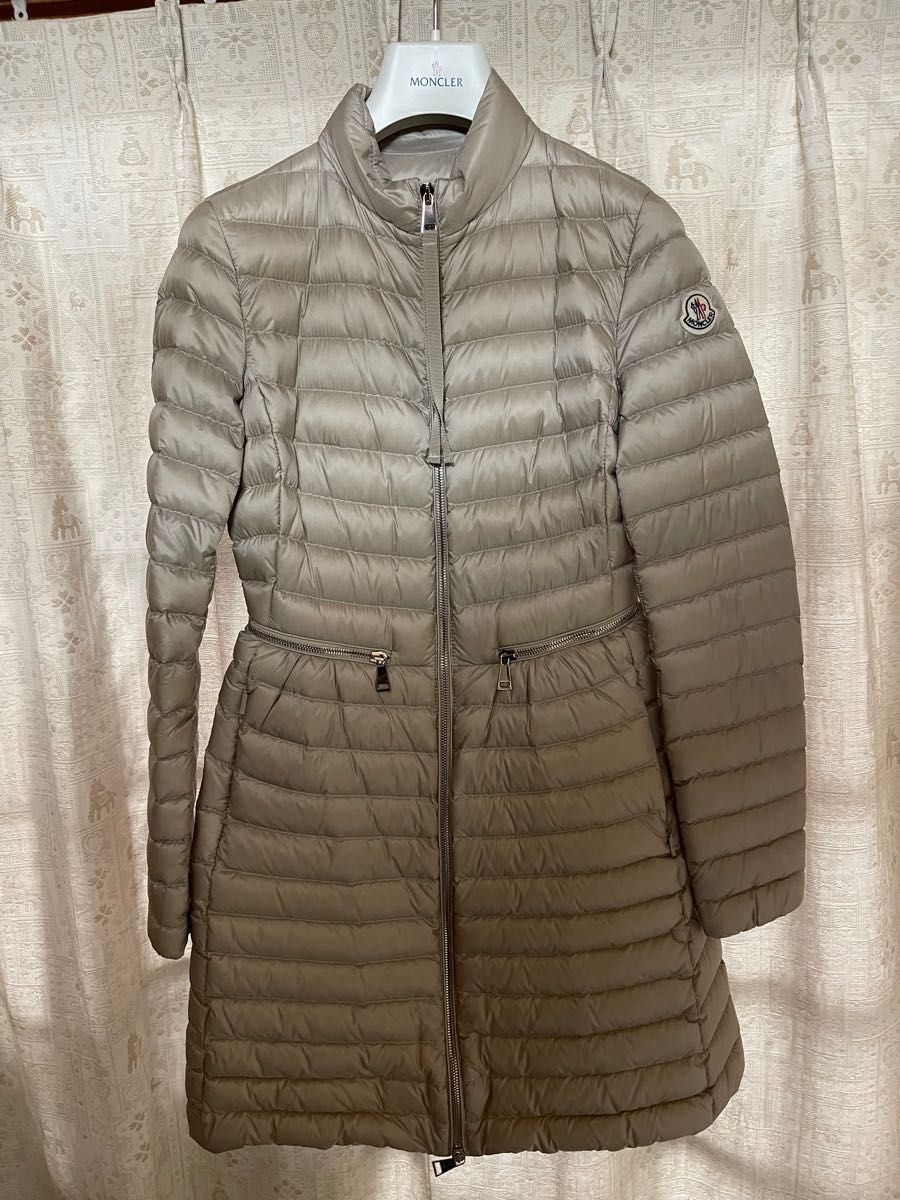 モンクレール Moncler AGATELON GIUBBOTTO ダウンジャケット モンクレール Moncler AGATELON GIUBBOTTO ダウンジャケット