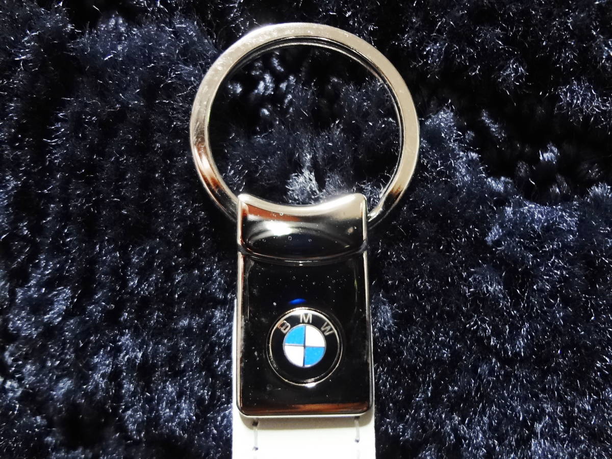 希少！BMW 純正　正規品　本革製キーホルダー　非売品！ 　ホワイト (メッキシルバー）_画像5