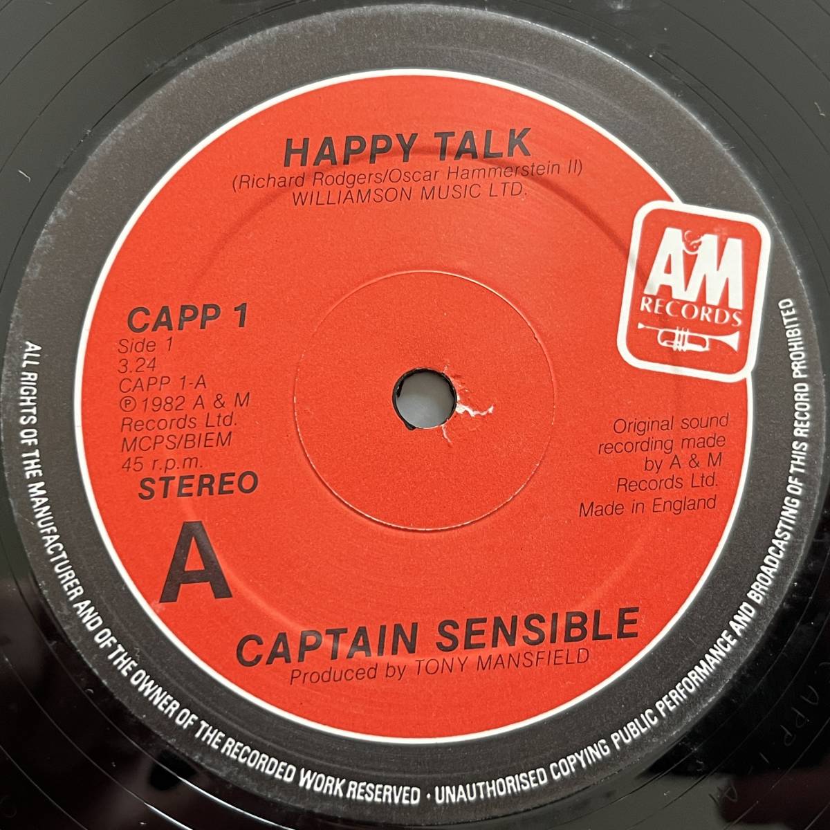 【UK盤/Vinyl/12''/45rpm/Single/A&M Records/CAPP 1/82年盤】Captain Sensible / Happy Talk ............................ //Pop Rock//_画像4