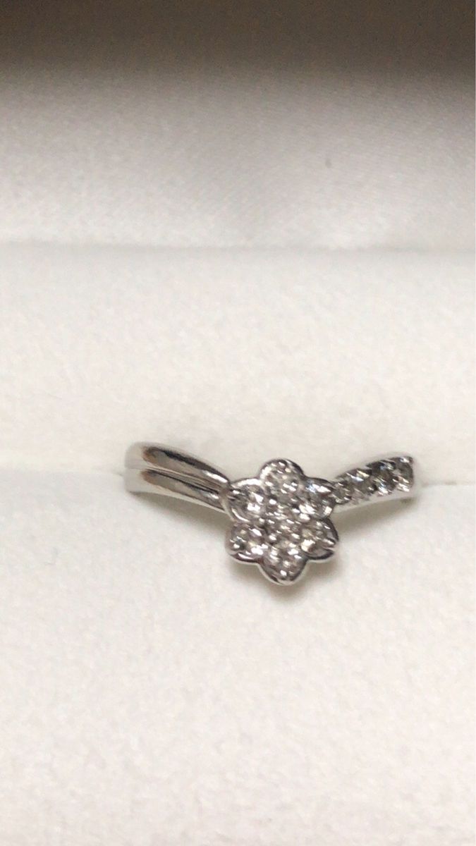 スイートテンダイヤモンド　リング　指輪　PT900 0.5ct お花のかわいいリング　13号　フラワー　天然ダイヤ