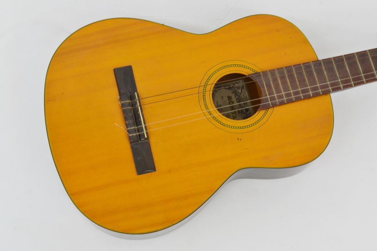 86Q 0914G3) 1円～ タカミネ製 MONTANO GUITAR A-2 クラシックギター