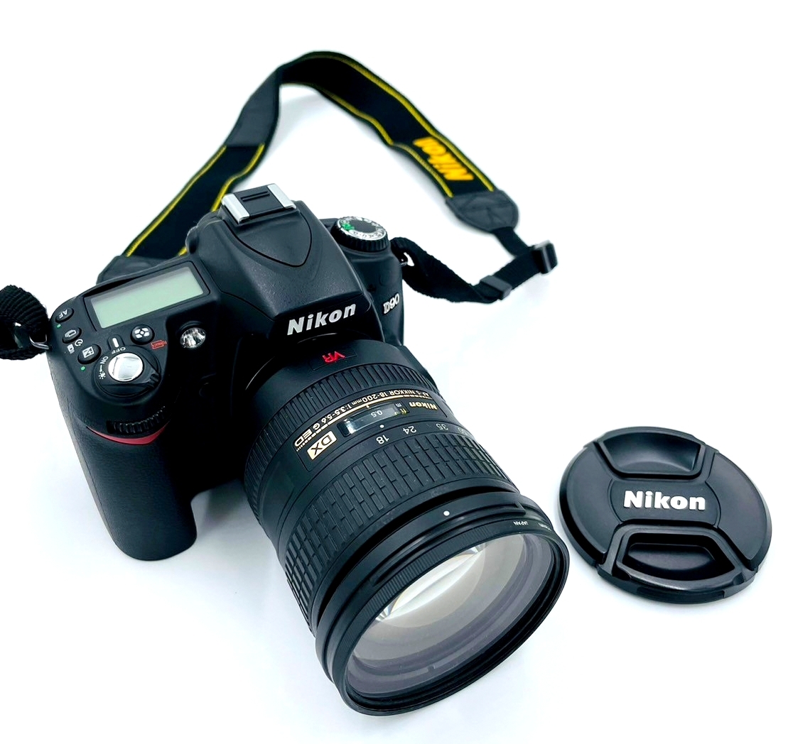 超美品 DX ニコン D90+Nikon 【極美品】NIKON AF-S F3.5-5.6G 18-200mm