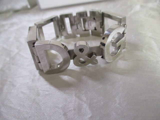 D&G face four angle wristwatch silver × black (USED)90323)