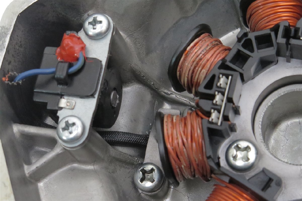 KSR110 2003年◇ジェネレーターカバー ステーターコイル◇KL110A KSR110 2003年◇ジェネレーターカバー ステーターコイル◇KL110A